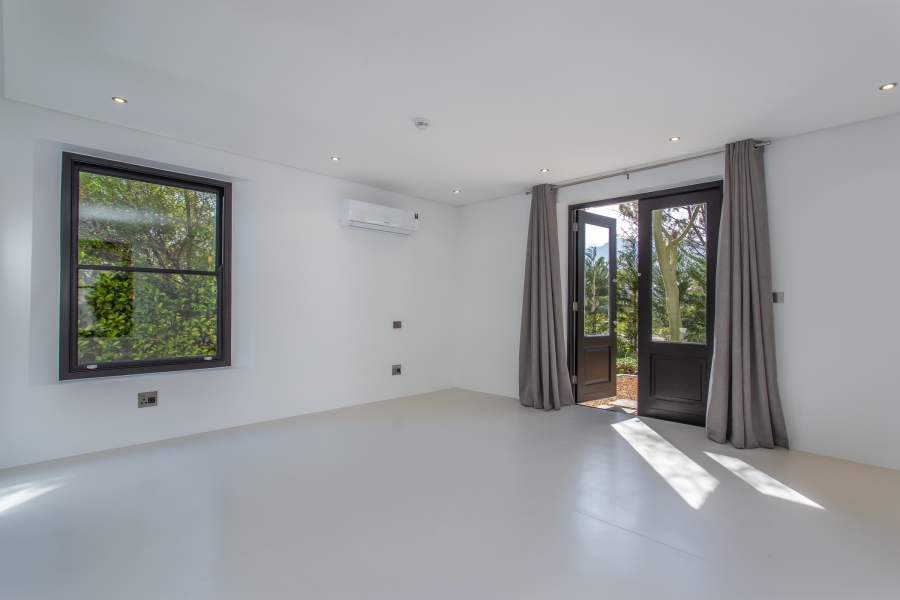 5 Bedroom Property for Sale in Pearl Valley at Val de Vie Western Cape